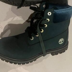 Emerald Green Timberland Boots Women’s Size 7.5